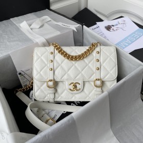 Handbag  Chanel  2696  size 𝟭𝟳*𝟮𝟱*𝟴 𝗰𝗺