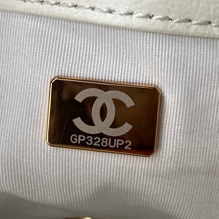 Handbag  Chanel  2696  size 𝟭𝟳*𝟮𝟱*𝟴 𝗰𝗺