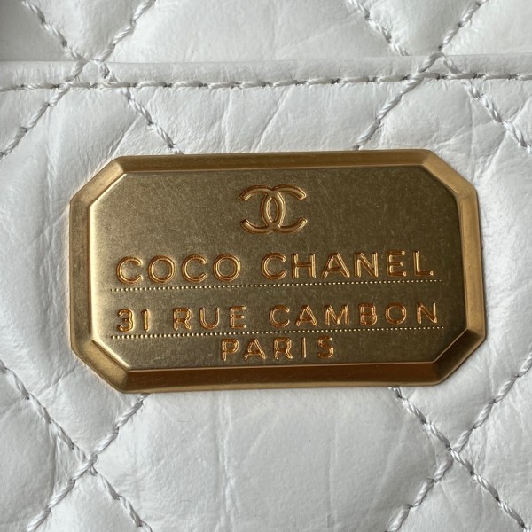 Handbag  Chanel  2696  size 𝟭𝟳*𝟮𝟱*𝟴 𝗰𝗺
