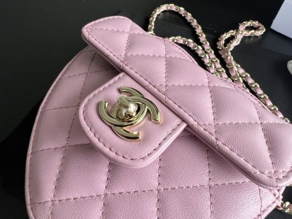  Handbag Chanel  size  13cmx12cmx5 cm