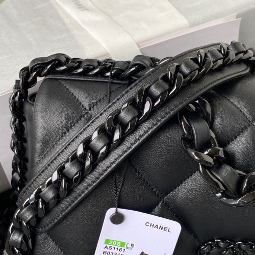  Handbag Chanel  size  30 cm