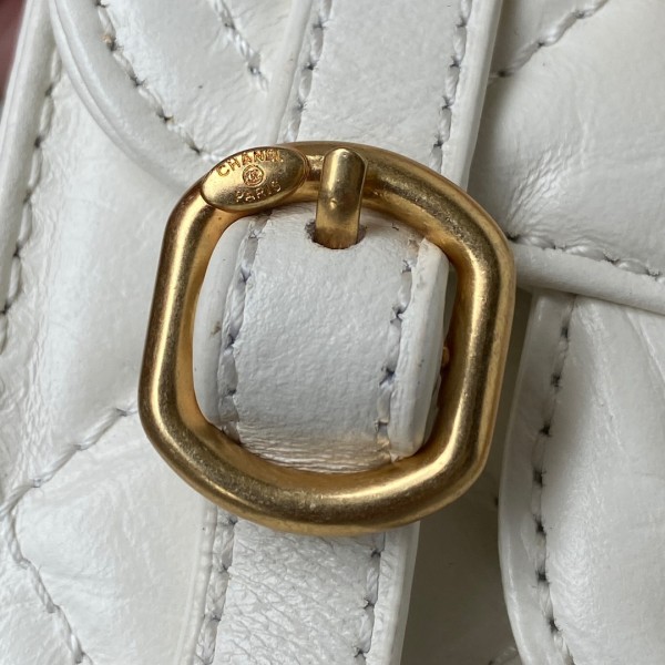 Handbag  Chanel  AS2695  size 𝟭𝟳*𝟭𝟰*𝟳 𝗰𝗺