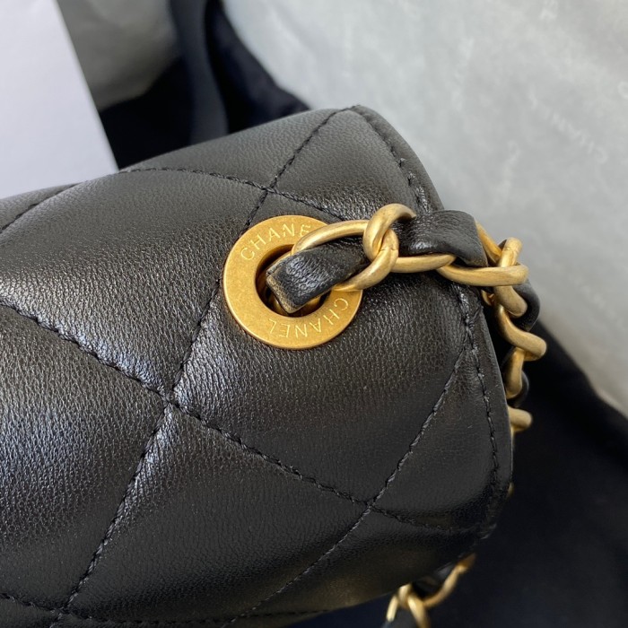 Handbag Chanel AS2633  size 15×19×7.5 cm