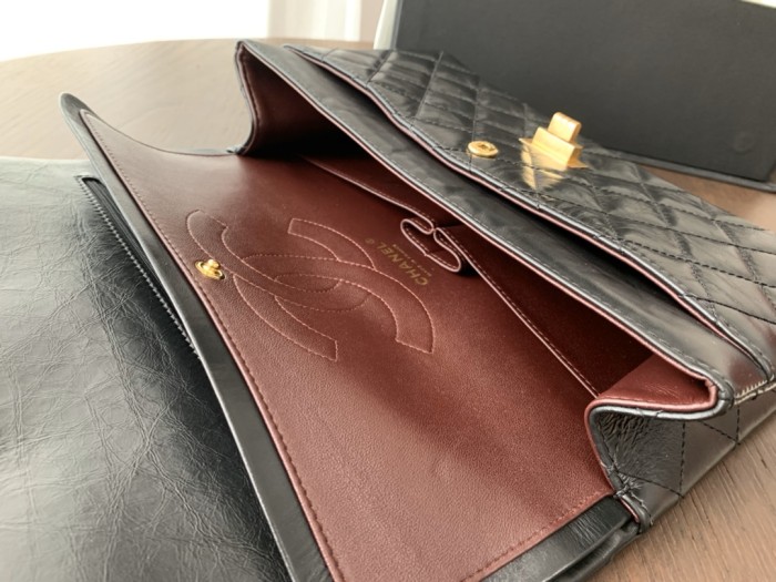 Handbag   Chanel  size  28 cm