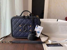  Handbag  Chanel  size  21 cm