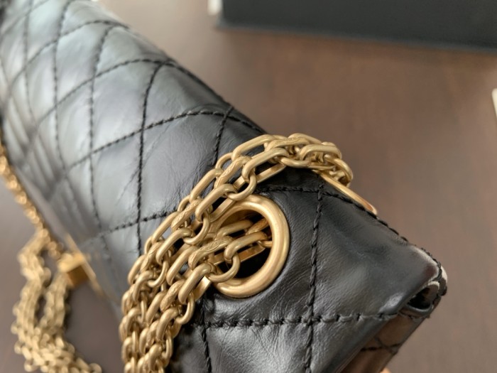  Handbag   Chanel  size 24 cm