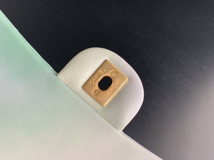  Handbag Chanel AS2431  size 20cmx13cmx9 cm 