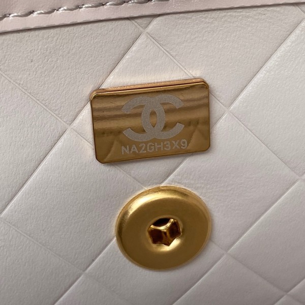 Handbag  Chanel AS2715  size  23 cm