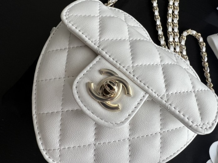  Handbag  Chanel  size  13cmx12cmx5 cm