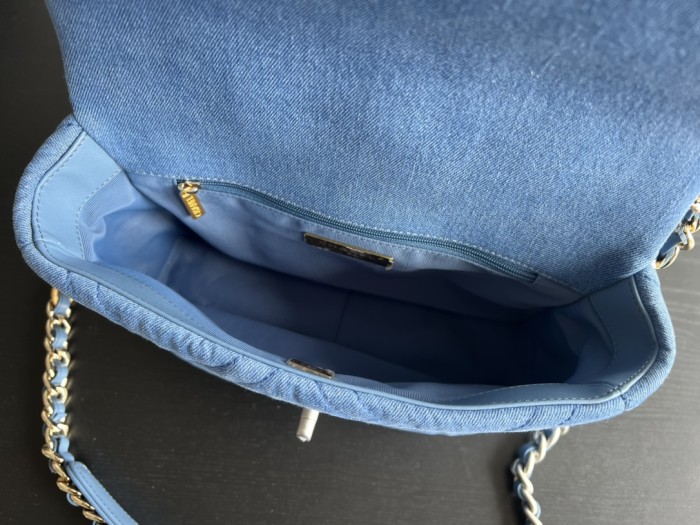  Handbag Chanel  size  26 cm