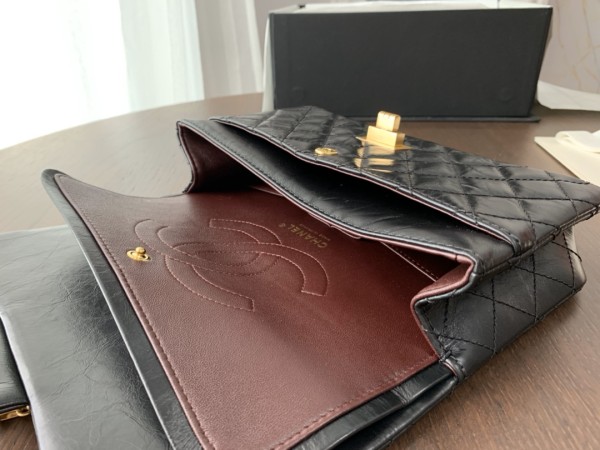  Handbag   Chanel  size 24 cm