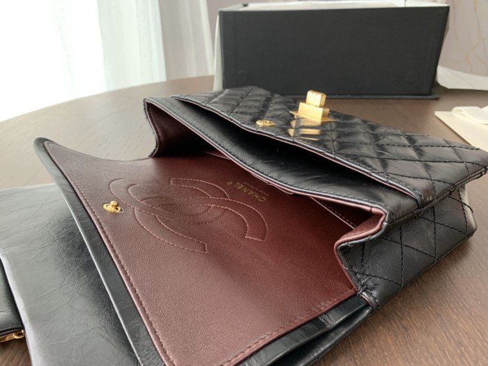  Handbag   Chanel  size 24 cm