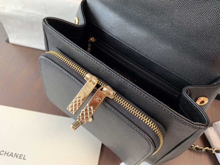 Handbag Chanel  A93067  size 20 cm