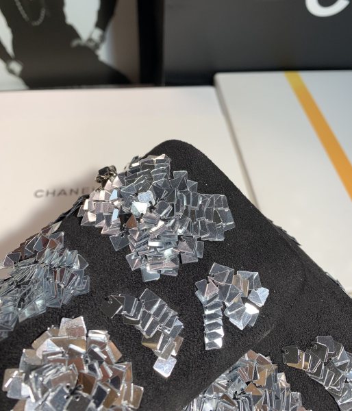  Handbag  Chanel size   20 cm