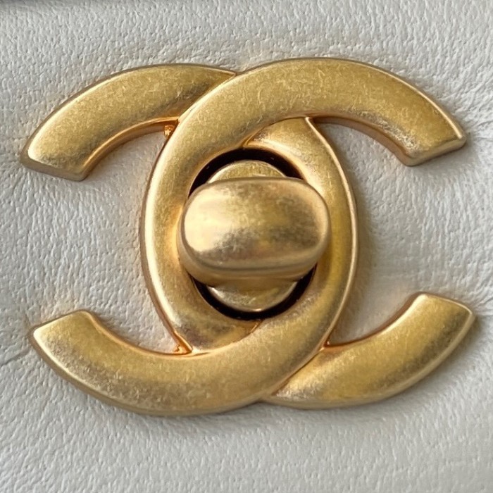  Handbag Chanel AS2431  size  20x12x6 cm