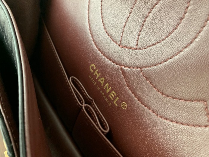  Handbag   Chanel  size 24 cm