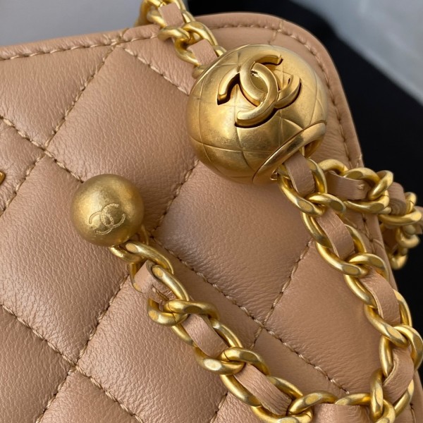  Handbag Chanel AS2463 size  14x10x5.5 cm