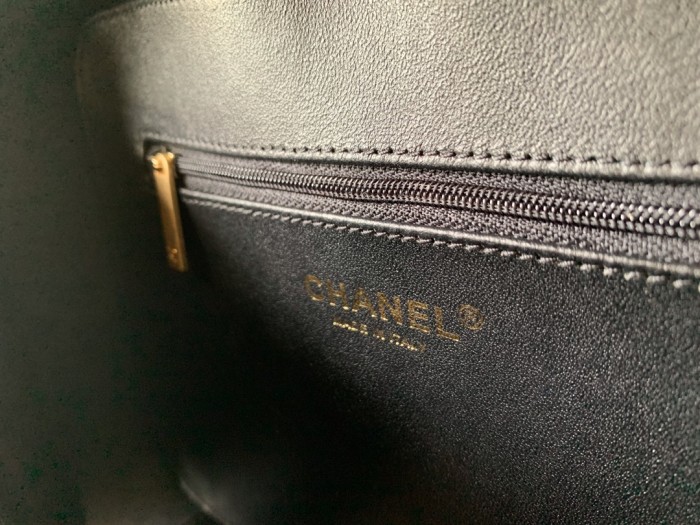  Handbag  Chanel  size 21 cm