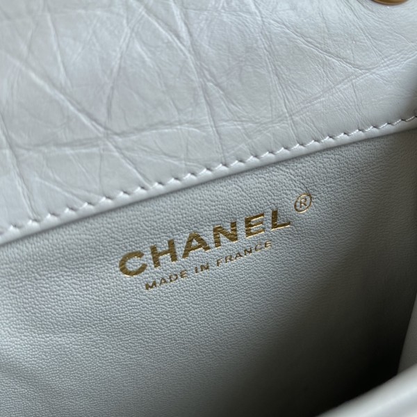  Handbag  Chanel AS1961  size  17*13*5.5 cm