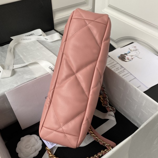  Handbag Chanel  size  30 cm