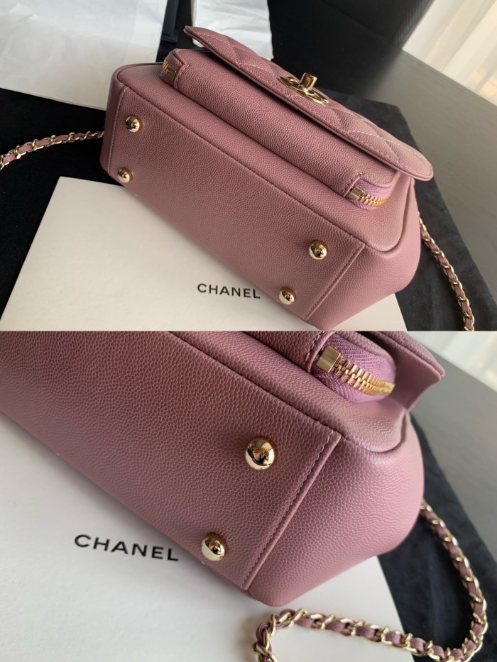  Handbag Chanel  A93067  size 20 cm