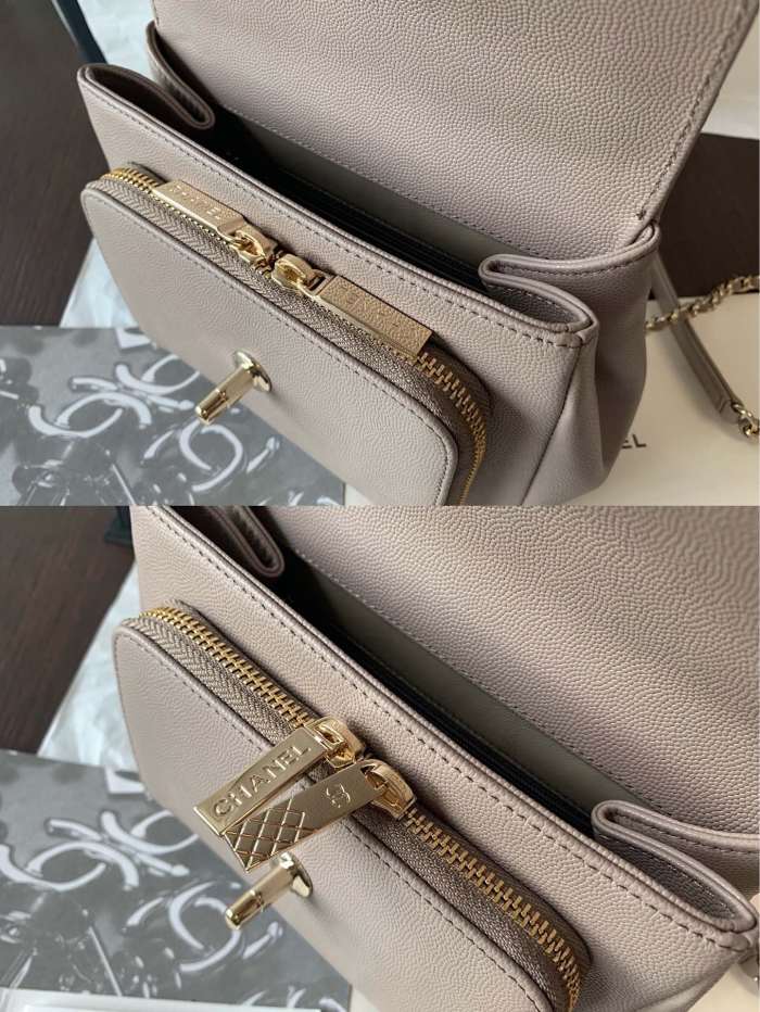  Handbag  Chanel  A93067 size 20 cm