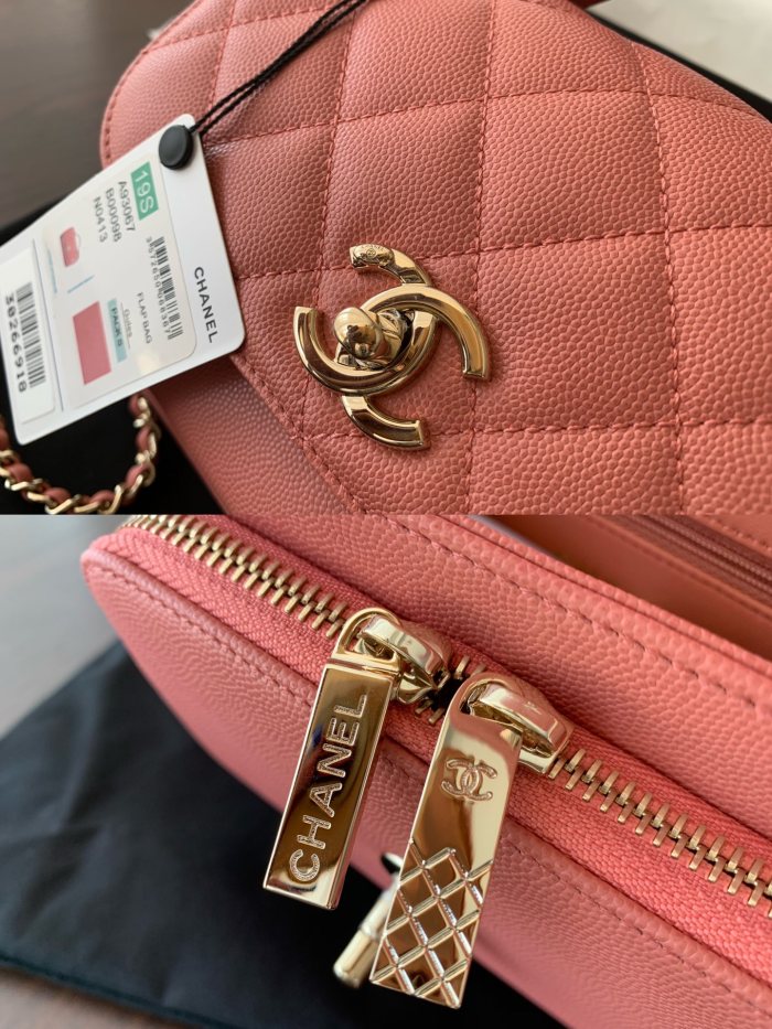  Handbag Chanel A93067  size  20 cm 