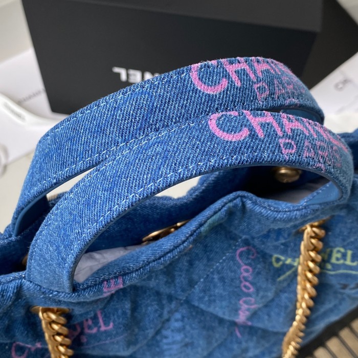  Handbag Chanel  AS3128  size  51x43x3 cm 