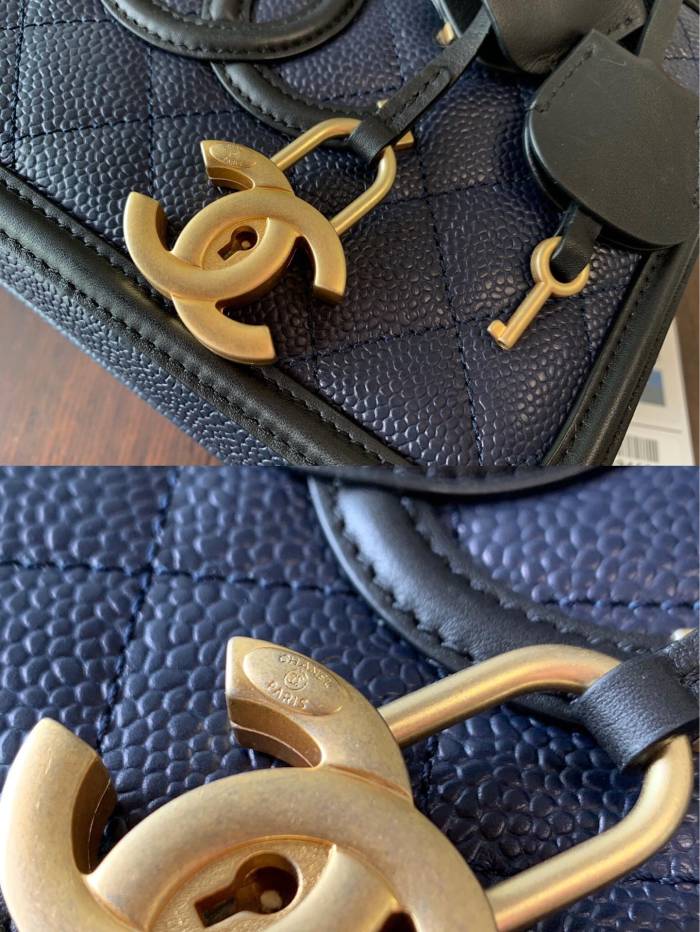  Handbag  Chanel  size  21 cm