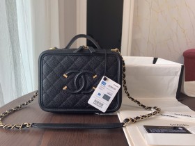 Handbag  Chanel  size  21 cm