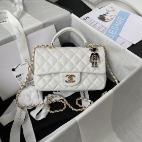 Handbag  Chanel AS2431 size  20x12x6 cm