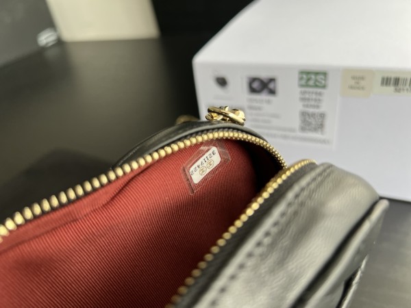  Handbag  Chanel  size  13cmx12cmx5 cm