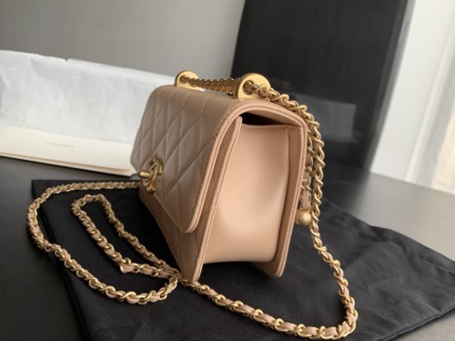  Handbag  Chanel  size  22 cm
