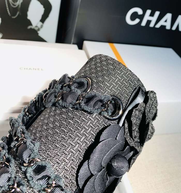  Handbag  Chanel  size 25*7*16 cm