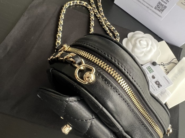  Handbag  Chanel  size  13cmx12cmx5 cm