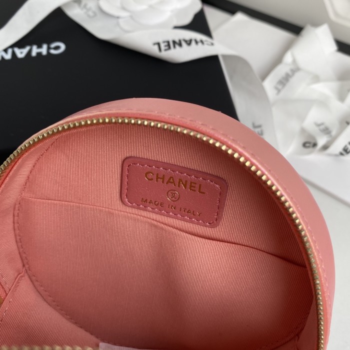  Handbag  Chanel AP0945  size  12×12×4.5 cm