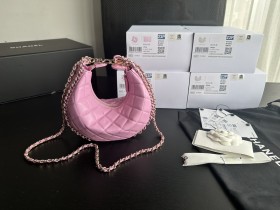 Handbag Chanel  AP3232  size  14cmx10cmx6 cm