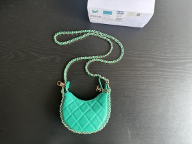 Handbag   Chanel   AS3917  size  14cmx10cmx6 cm