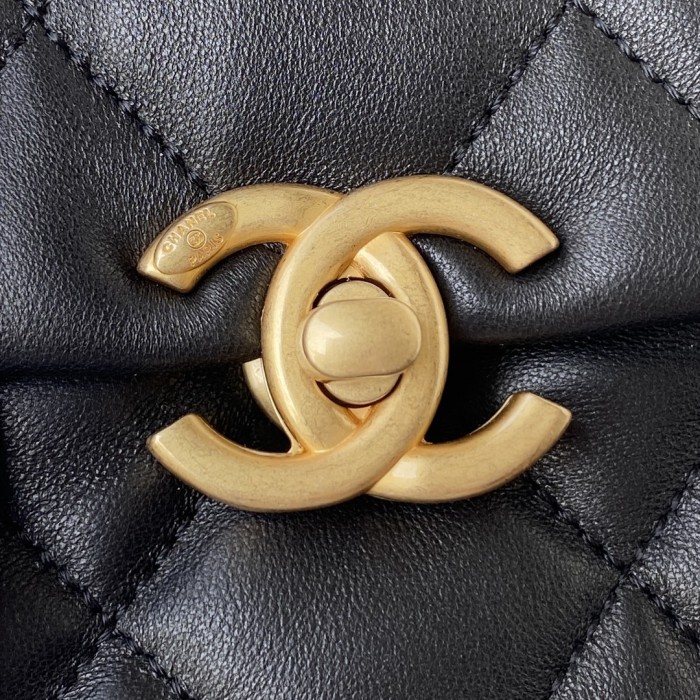 Handbag  Chanel  AS3205  size  13-18-6 cm