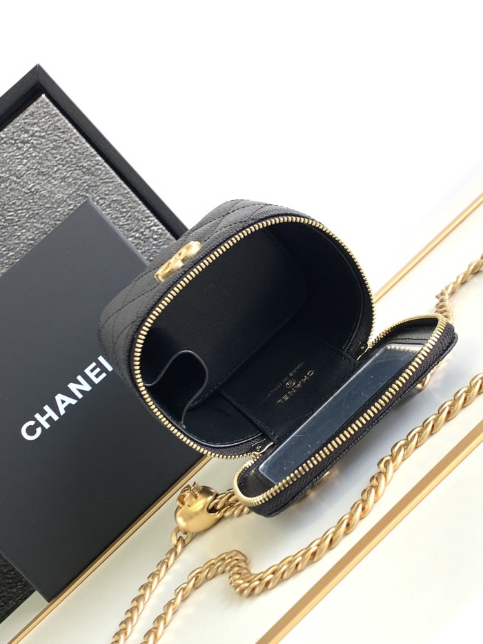  Handbag  Chanel  size  10.5   8.5  7 cm