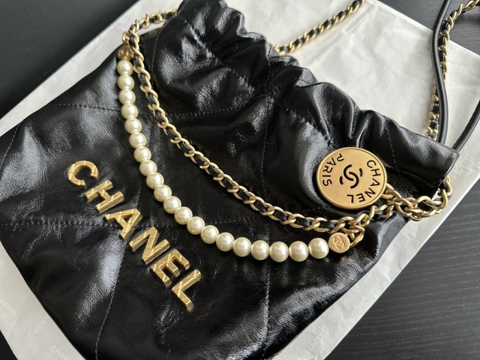  Handbag  Chanel  AS3980  size  20cmx19cmx6 cm