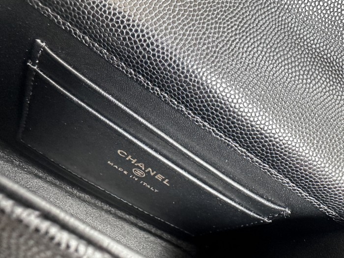  Handbag   Chanel  3237  size 15.5cmx12cmx6 cm 