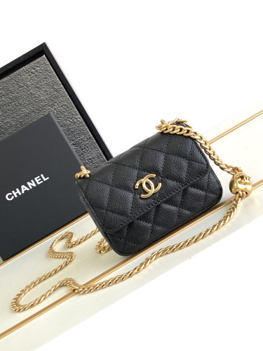  Handbag  Chanel  size  12.5  9  4.5 cm