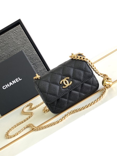  Handbag  Chanel  size  12.5  9  4.5 cm