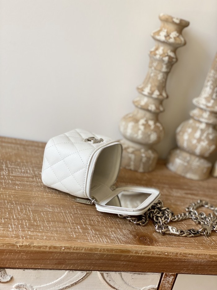  Handbag Chanel 81193  size  12 cm  