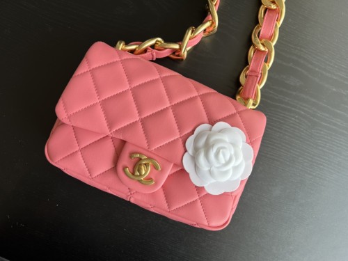  Handbag   Chanel   size  20 cm