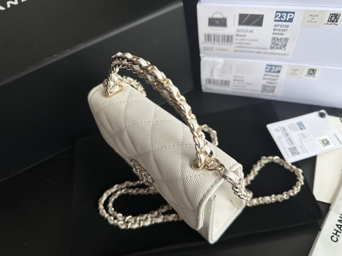  Handbag   Chanel  3237  size  15.5cmx12cmx6 cm