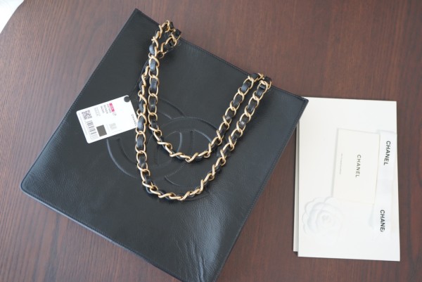  Handbag  Chanel  AS1945  size  32cmx30cm×10 cm