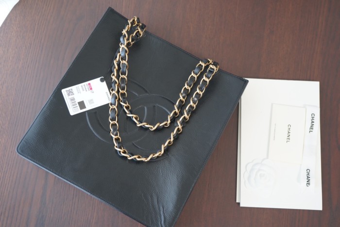  Handbag  Chanel  AS1945  size  32cmx30cm×10 cm