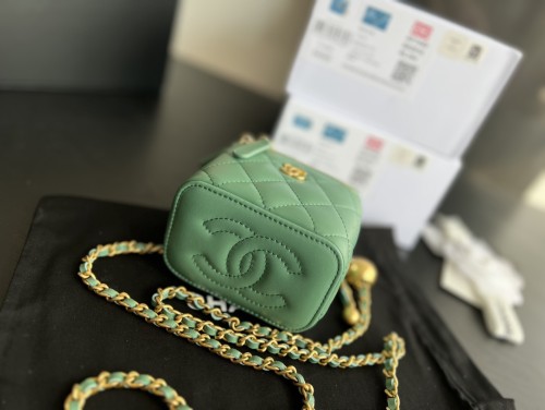  Handbag   Chanel  AP1447 size 8.5cmx11cmx7 cm